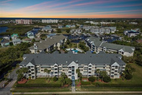 Copropriété à vendre à New Port Richey, Floride: 2 chambres, 106.47 m2 № 943134 - photo 1