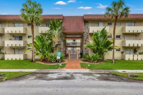 Copropriété à vendre à Miami, Floride: 2 chambres, 87.51 m2 № 1399862 - photo 1