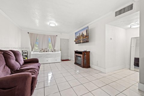 Copropriété à vendre à Miami, Floride: 2 chambres, 87.51 m2 № 1399862 - photo 4