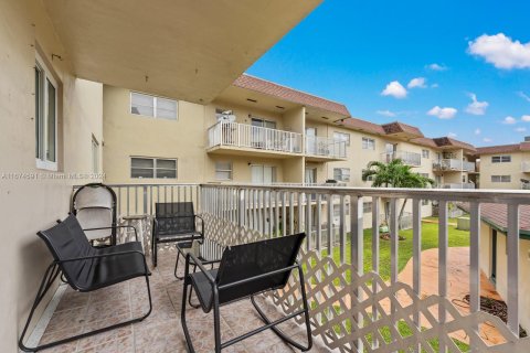 Copropriété à vendre à Miami, Floride: 2 chambres, 87.51 m2 № 1399862 - photo 9