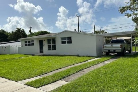 House in Cutler Bay, Florida 3 bedrooms, 97.55 sq.m. № 1345860 - photo 22