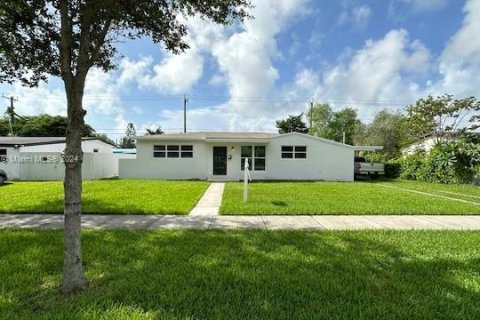 House in Cutler Bay, Florida 3 bedrooms, 97.55 sq.m. № 1345860 - photo 30