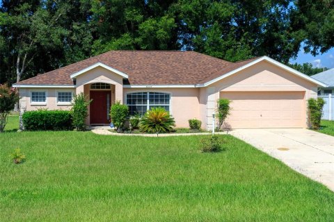 House in Ocala, Florida 4 bedrooms, 177.91 sq.m. № 1335835 - photo 1