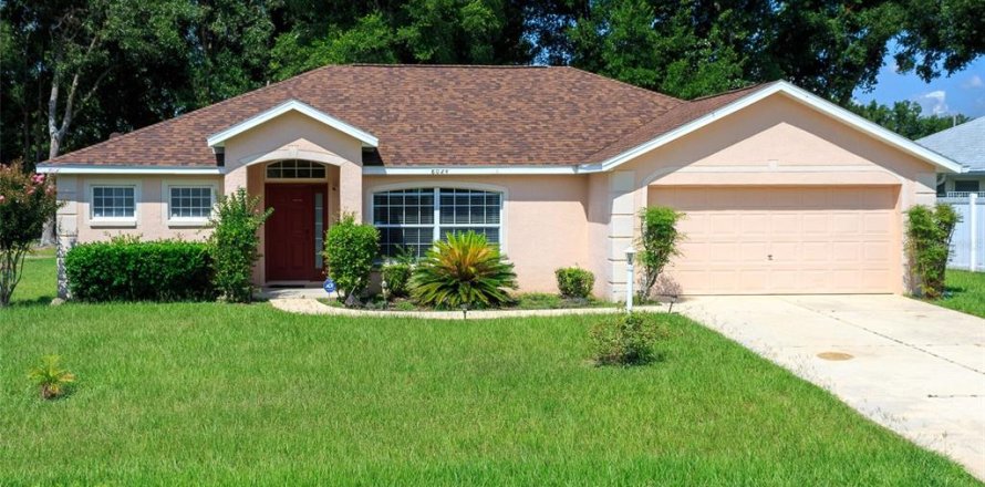 House in Ocala, Florida 4 bedrooms, 177.91 sq.m. № 1335835