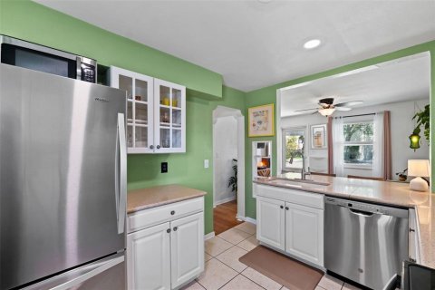 Casa en venta en Saint Petersburg, Florida, 2 dormitorios, 55.74 m2 № 1342986 - foto 2