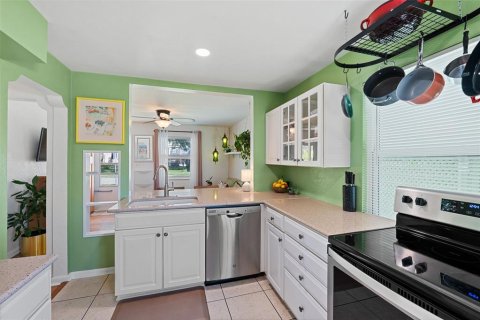 Casa en venta en Saint Petersburg, Florida, 2 dormitorios, 55.74 m2 № 1342986 - foto 28