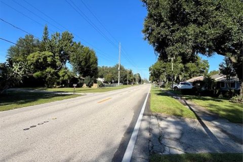 House in Winter Haven, Florida 3 bedrooms, 105.91 sq.m. № 1343605 - photo 23