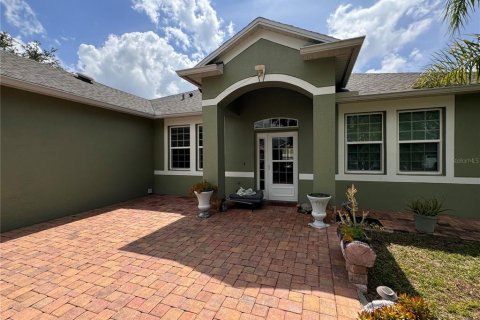 Villa ou maison à vendre à Kissimmee, Floride: 4 chambres, 174.1 m2 № 1297288 - photo 2