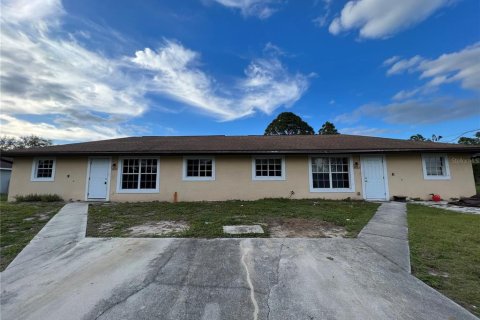 Immobilier commercial à vendre à Lehigh Acres, Floride: 6 chambres, 183.57 m2 № 999938 - photo 1