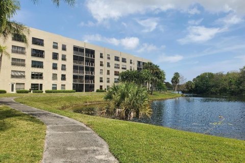 Condominio en venta en Coconut Creek, Florida, 1 dormitorio, 64.1 m2 № 1223598 - foto 30