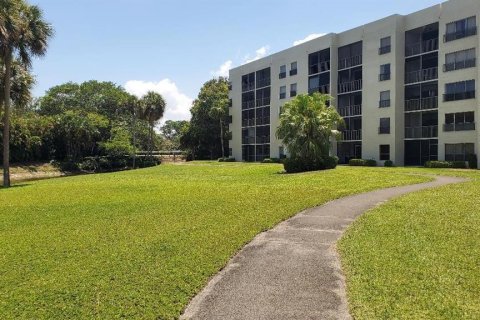 Condominio en venta en Coconut Creek, Florida, 1 dormitorio, 64.1 m2 № 1223598 - foto 7