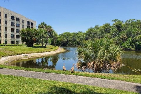 Condominio en venta en Coconut Creek, Florida, 1 dormitorio, 64.1 m2 № 1223598 - foto 6