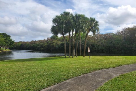 Condo in Coconut Creek, Florida, 1 bedroom  № 1223598 - photo 10