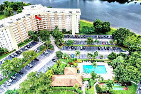 Condo in Pompano Beach, Florida, 1 bedroom  № 1223599 - photo 3