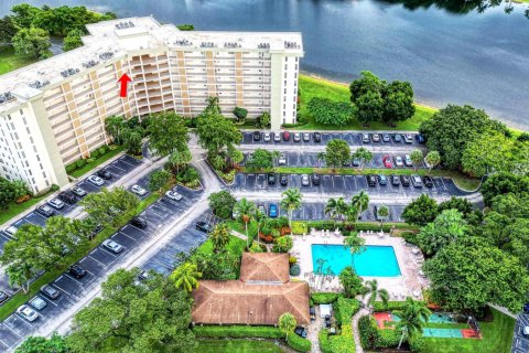 Condo in Pompano Beach, Florida, 1 bedroom  № 1223599 - photo 15