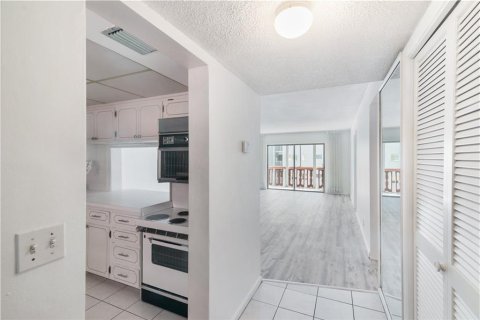 Condominio en venta en Hallandale Beach, Florida, 2 dormitorios, 86.86 m2 № 844184 - foto 13
