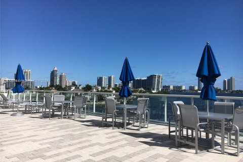 Condominio en venta en Aventura, Florida, 2 dormitorios, 149.29 m2 № 1404103 - foto 19