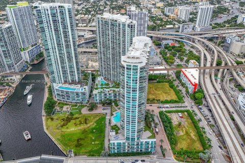 Condo in Miami, Florida, 3 bedrooms  № 1404107 - photo 25