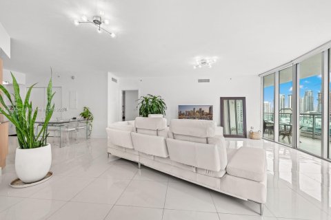 Copropriété à vendre à Miami, Floride: 3 chambres, 128.67 m2 № 1404107 - photo 9