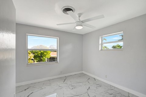 Casa en venta en Lake Worth, Florida, 4 dormitorios, 184.88 m2 № 1136183 - foto 17