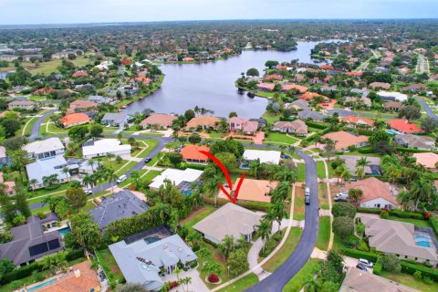 House in Wellington, Florida 4 bedrooms, 299.7 sq.m. № 914291 - photo 11