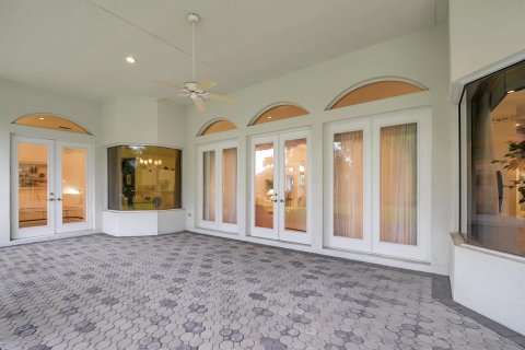 House in Wellington, Florida 4 bedrooms, 299.7 sq.m. № 914291 - photo 21