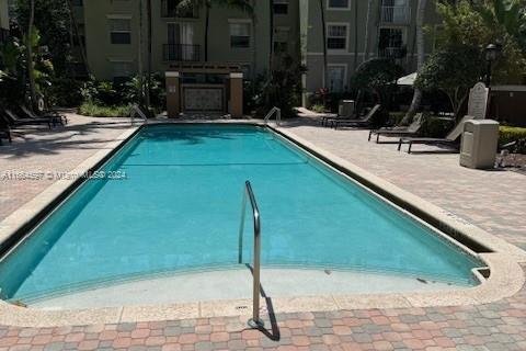 Condo in Hollywood, Florida, 1 bedroom  № 1375705 - photo 22