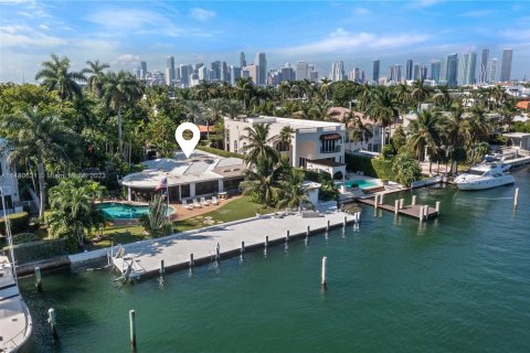 Villa ou maison à vendre à Miami Beach, Floride: 3 chambres, 338.72 m2 № 818700 - photo 13