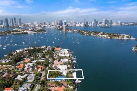 Villa ou maison à vendre à Miami Beach, Floride: 3 chambres, 338.72 m2 № 818700 - photo 7