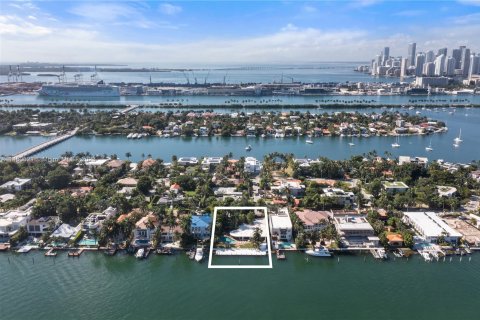 Villa ou maison à vendre à Miami Beach, Floride: 3 chambres, 338.72 m2 № 818700 - photo 6