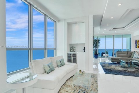 Condominio en venta en Hollywood, Florida, 3 dormitorios, 257.99 m2 № 1147385 - foto 14