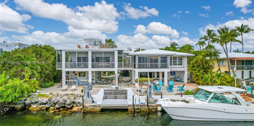 Casa en Key Largo, Florida 4 dormitorios, 309.74 m2 № 1321040