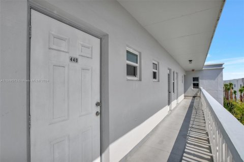 Copropriété à vendre à Dania Beach, Floride: 1 chambre, 73.39 m2 № 1399819 - photo 21