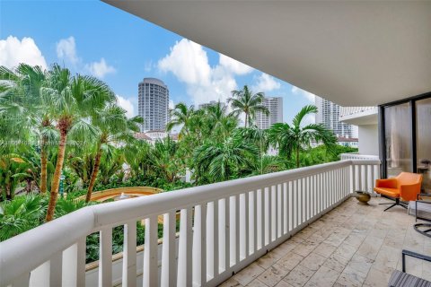 Condo in Aventura, Florida, 2 bedrooms  № 1399820 - photo 22