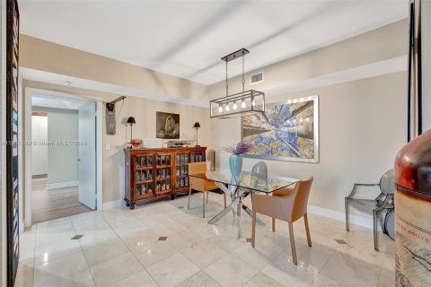 Condominio en venta en Aventura, Florida, 2 dormitorios, 162.58 m2 № 1399820 - foto 9