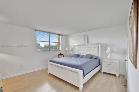 Condominio en venta en Miami, Florida, 3 dormitorios, 128.21 m2 № 1237680 - foto 8