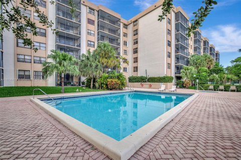 Condominio en venta en Miami, Florida, 3 dormitorios, 128.21 m2 № 1237680 - foto 17