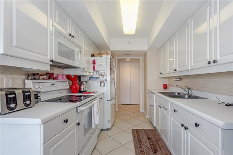 Condo in Aventura, Florida, 3 bedrooms  № 732665 - photo 8