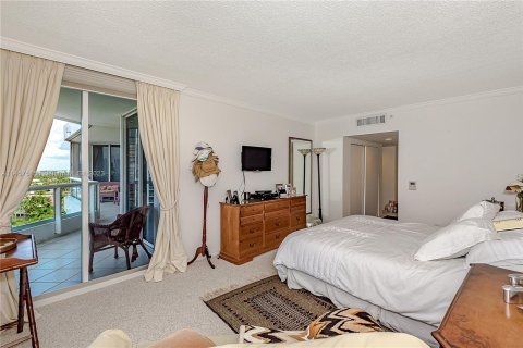 Condo in Aventura, Florida, 3 bedrooms  № 732665 - photo 21