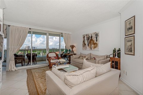 Copropriété à vendre à Aventura, Floride: 3 chambres, 173.73 m2 № 732665 - photo 1