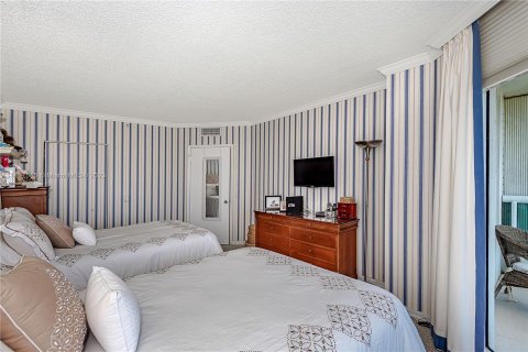 Condo in Aventura, Florida, 3 bedrooms  № 732665 - photo 14