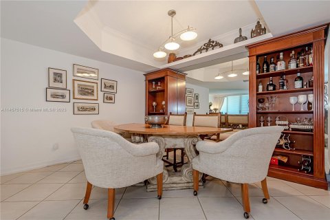 Copropriété à vendre à Aventura, Floride: 3 chambres, 173.73 m2 № 732665 - photo 6