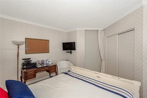 Condominio en venta en Aventura, Florida, 3 dormitorios, 173.73 m2 № 732665 - foto 17