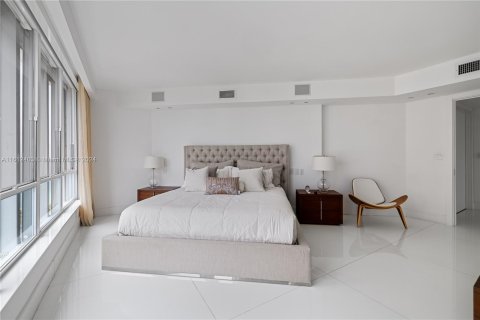 Condo in Bal Harbour, Florida, 5 bedrooms  № 1292561 - photo 15