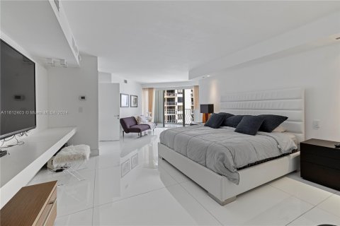 Copropriété à louer à Bal Harbour, Floride: 5 chambres, 306.58 m2 № 1292561 - photo 16