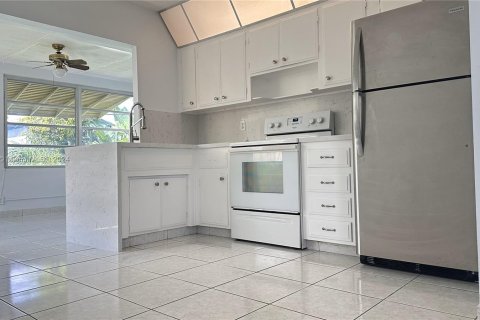 Casa en venta en Tamarac, Florida, 2 dormitorios, 93.65 m2 № 1333354 - foto 5