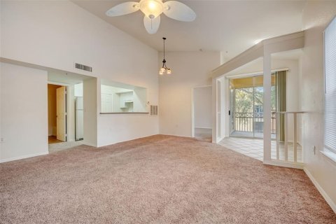 Condo in Orlando, Florida, 2 bedrooms  № 1322439 - photo 12