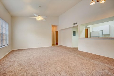 Condo in Orlando, Florida, 2 bedrooms  № 1322439 - photo 15