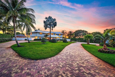 Villa ou maison à vendre à Stuart, Floride: 6 chambres, 480.86 m2 № 1160576 - photo 10