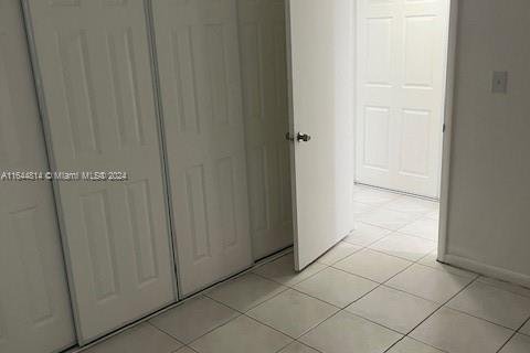 Condo in Pompano Beach, Florida, 2 bedrooms  № 1327811 - photo 11